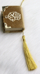 Pendentif Mini-Coran recouvert de velours avec parties dorees (Decoration islamique) - Couleur beige or